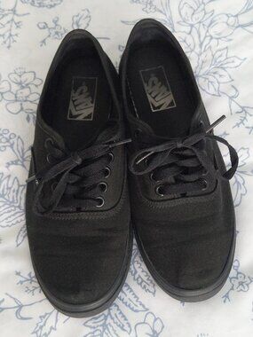 Vans Low Top Black Sneakers
